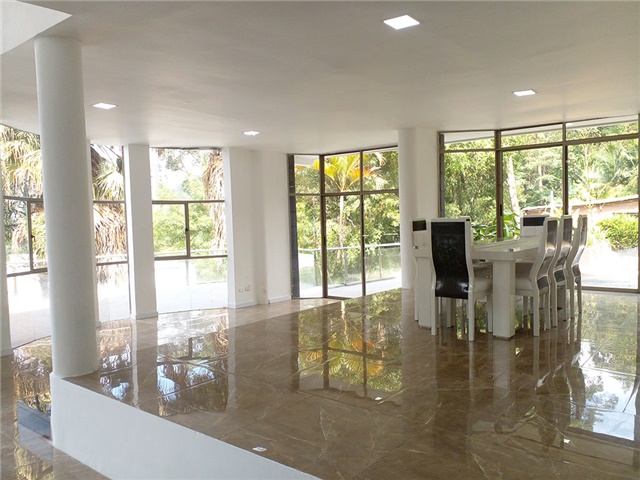 Casa de 4 alcobas en venta en Los Balsos No.2, Medellín, 400 m² · foto 4 de 19