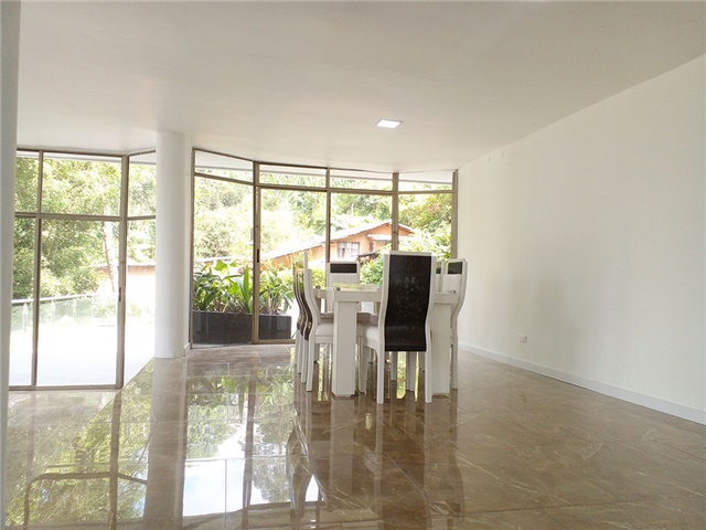 Casa de 4 alcobas en venta en Los Balsos No.2, Medellín, 400 m² · foto 5 de 19