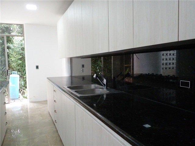 Casa de 4 alcobas en venta en Los Balsos No.2, Medellín, 400 m² · foto 7 de 19