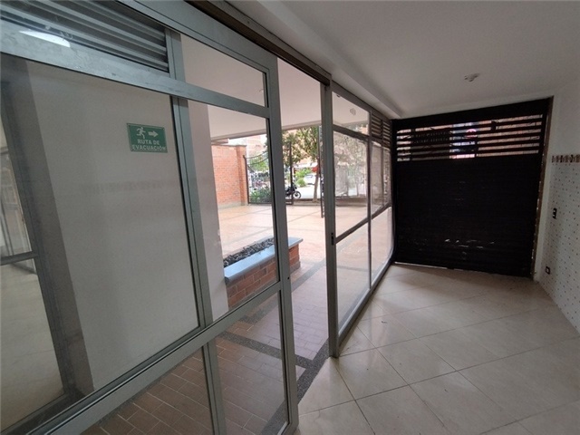 Local en arriendo en Bomboná No. 1, Medellín, 13 m² · foto 2 de 7