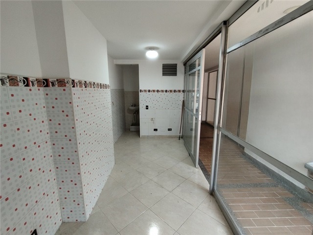 Local en arriendo en Bomboná No. 1, Medellín, 13 m² · foto 3 de 7