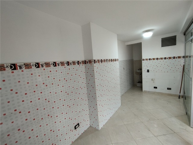 Local en arriendo en Bomboná No. 1, Medellín, 13 m² · foto 4 de 7
