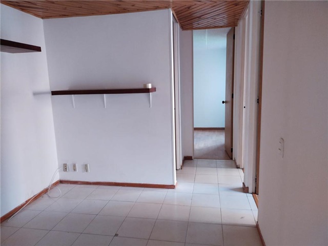 Piso – Bogotá, El Carmelo, Localidad Engativá - Más