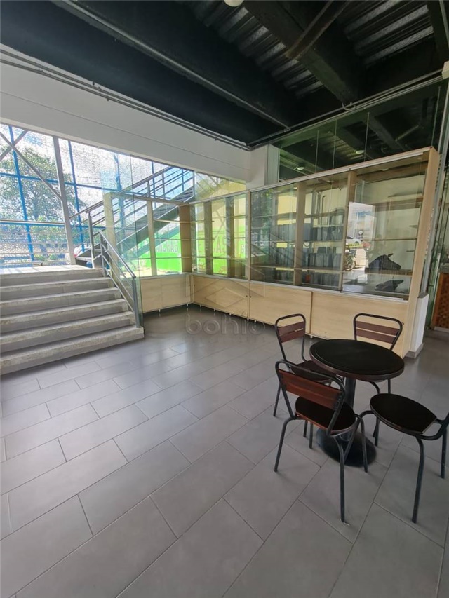 Local en arriendo en Los Laureles, Montería, 1700 m² · foto 3 de 24