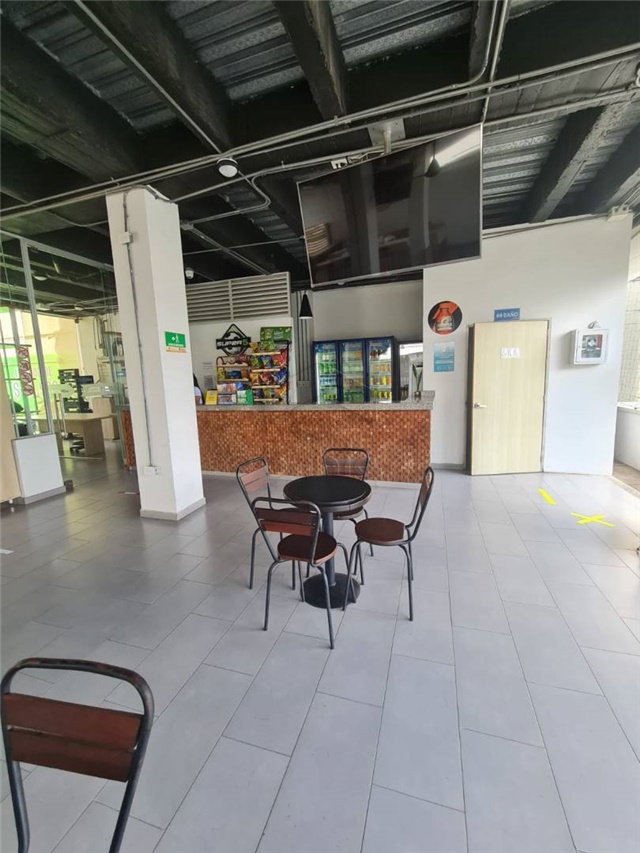 Local en arriendo en Los Laureles, Montería, 1700 m² · foto 8 de 24