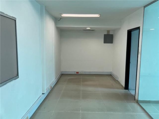 Bodega en Arriendo - Más