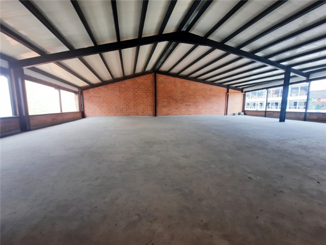Local en arriendo en Simon Bolivar, Medellín, 290 m² · foto 4 de 5