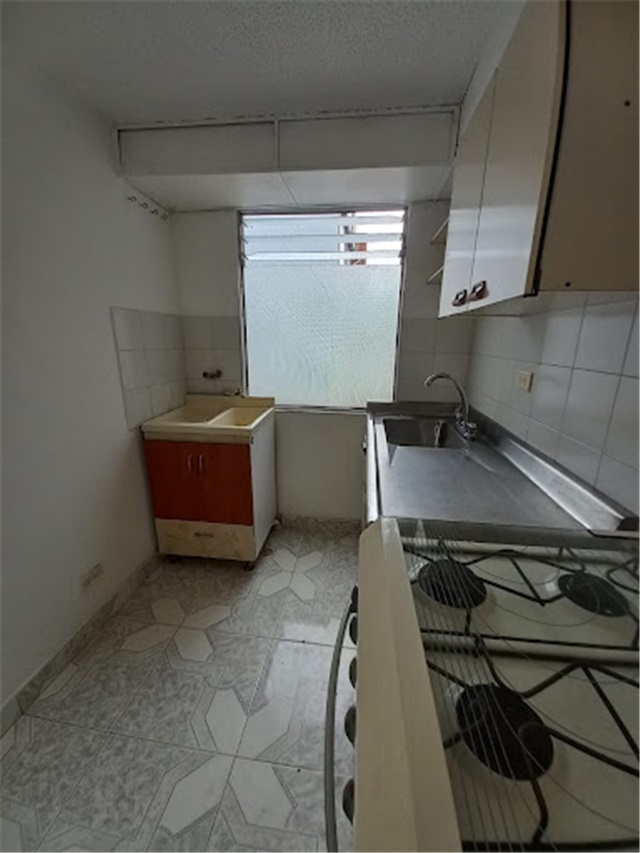 Piso – Bogotá, Localidad Kennedy - Más