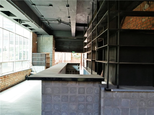 Local en arriendo en Milla De Oro, Medellín, 121 m² · foto 2 de 15