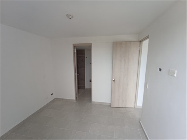 Apartamento de 1 alcoba en venta en Rionegro, 59 m² · foto 2 de 11