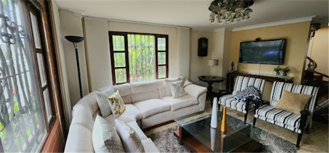 Casa de 5 alcobas en venta en Alto De Las Flores, Sabaneta, 500 m² · foto 5 de 24