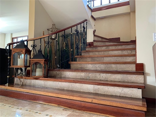 Casa de 5 alcobas en venta en Alto De Las Flores, Sabaneta, 500 m² · foto 12 de 24