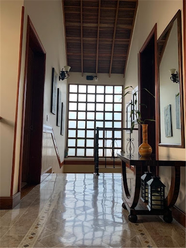 Casa de 5 alcobas en venta en Alto De Las Flores, Sabaneta, 500 m² · foto 13 de 24
