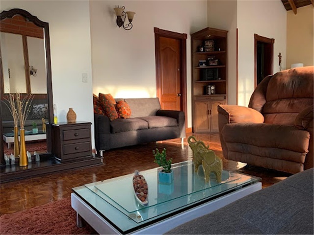 Casa de 5 alcobas en venta en Alto De Las Flores, Sabaneta, 500 m² · foto 15 de 24