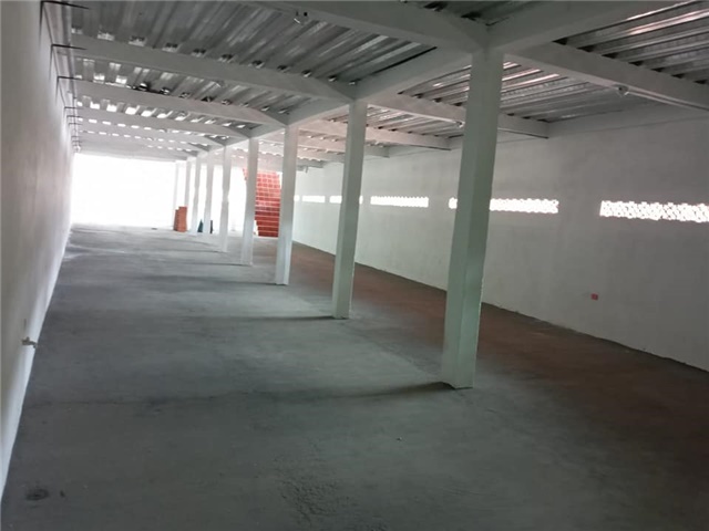 Bodega en Arriendo - Más