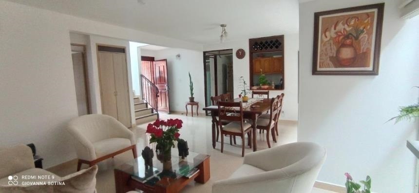 Casa en Venta - More