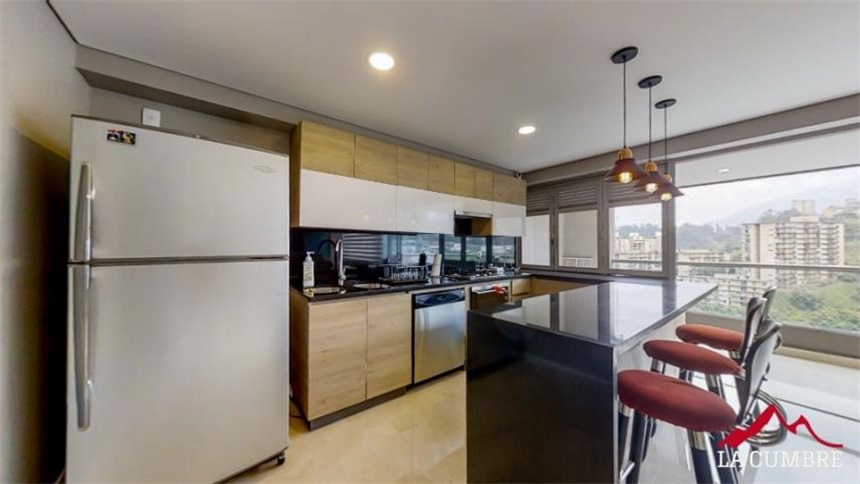 Apartamento de 2 alcobas en arriendo en El Poblado, Medellín, 95 m² · foto 5 de 13
