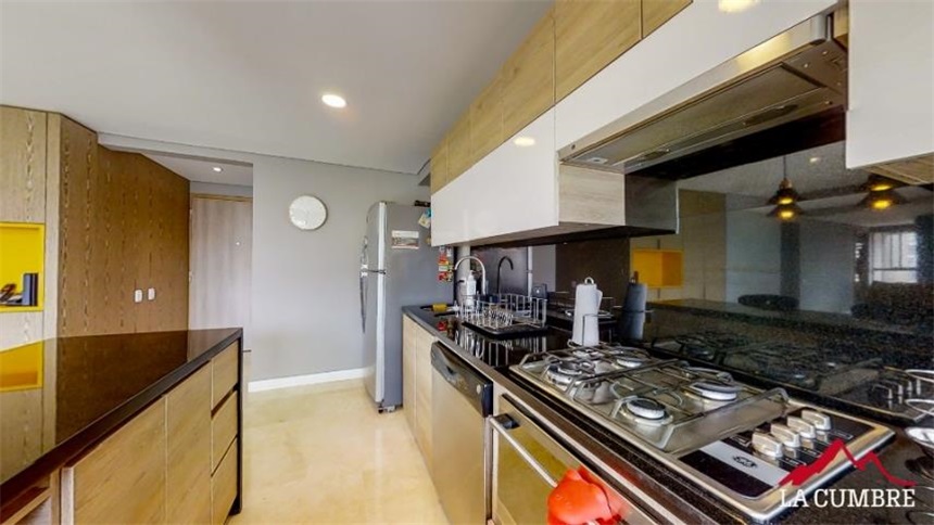 Apartamento de 2 alcobas en arriendo en El Poblado, Medellín, 95 m² · foto 7 de 13