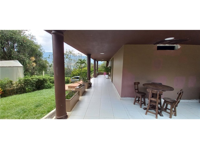 Casa de 5 alcobas en venta en La Reforma, Cali, 400 m² · foto 12 de 24