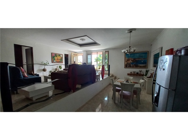 Casa de 5 alcobas en venta en La Reforma, Cali, 400 m² · foto 13 de 24