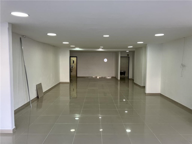 Local en Arriendo - Vista 2