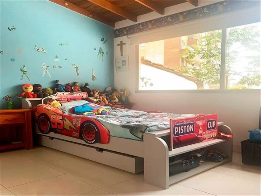 Casa de 4 alcobas en venta en Loma De Los Gonzalez, Medellín, 250 m² · foto 13 de 18