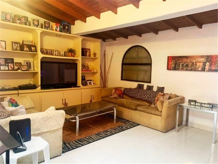 Casa de 4 alcobas en venta en Loma De Los Gonzalez, Medellín, 250 m² · foto 7 de 18