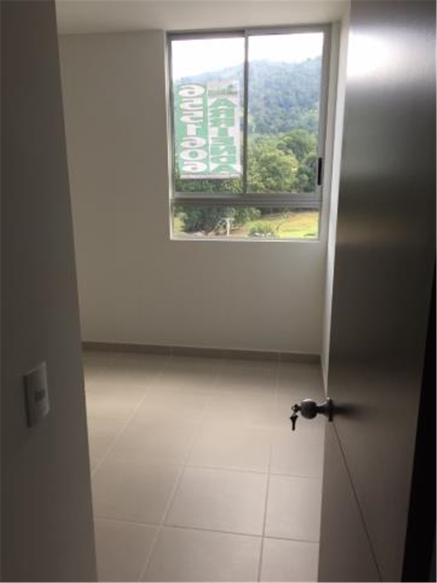 Apartamento de 3 alcobas en venta en Ruitoque Alto, Floridablanca, 110 m² · foto 13 de 23