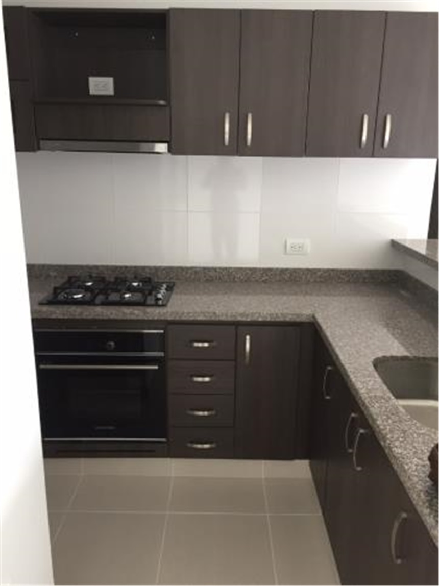 Apartamento de 3 alcobas en venta en Ruitoque Alto, Floridablanca, 110 m² · foto 5 de 23