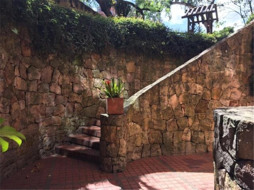 Apartamento de 3 alcobas en venta en Los Rosales, Bogotá, 172 m² · foto 13 de 21