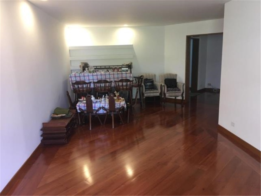 Apartamento de 3 alcobas en venta en Los Rosales, Bogotá, 172 m² · foto 3 de 21