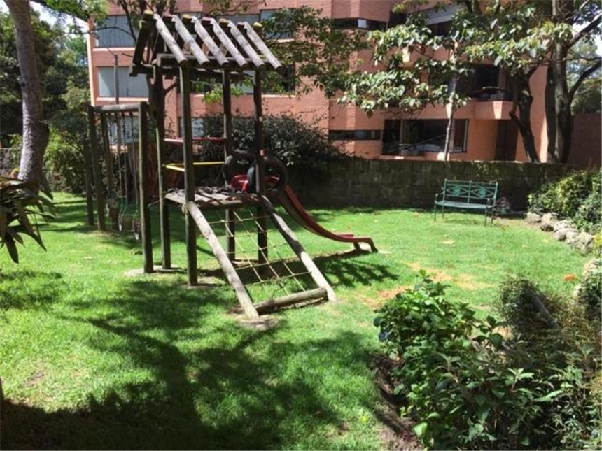 Apartamento de 3 alcobas en venta en Los Rosales, Bogotá, 172 m² · foto 14 de 21