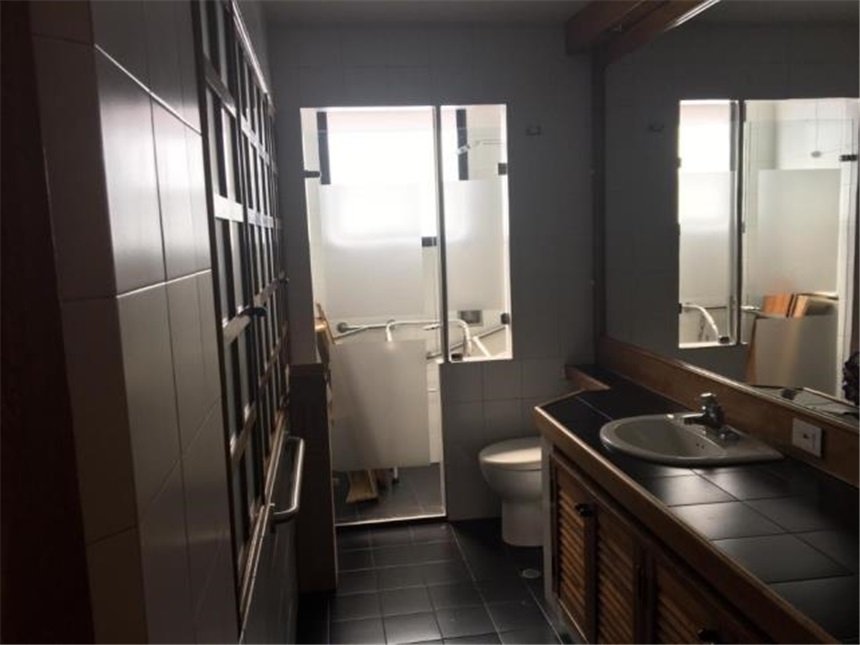 Apartamento de 3 alcobas en venta en Los Rosales, Bogotá, 172 m² · foto 9 de 21