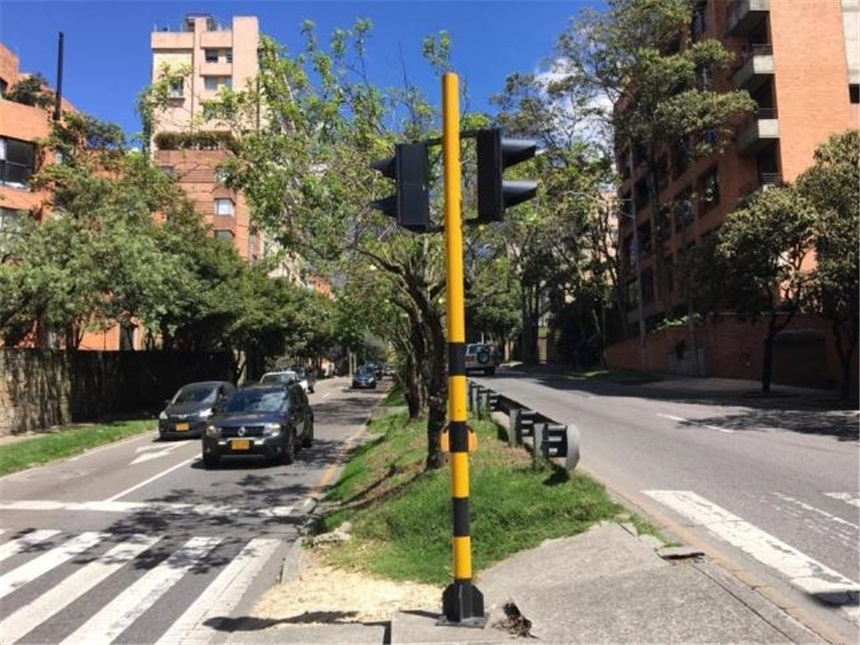 Apartamento de 3 alcobas en venta en Los Rosales, Bogotá, 172 m² · foto 18 de 21