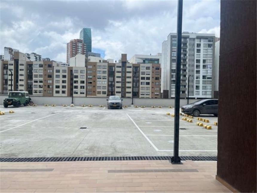 Apartamento en venta en Avenida Kevin Angel, Manizales · foto 2 de 12