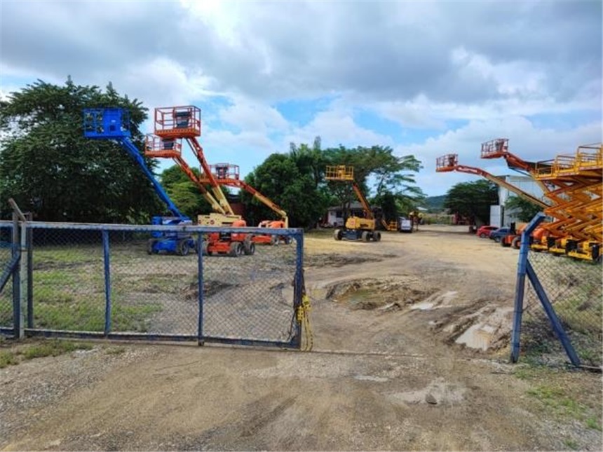 Lote en Arriendo - Más