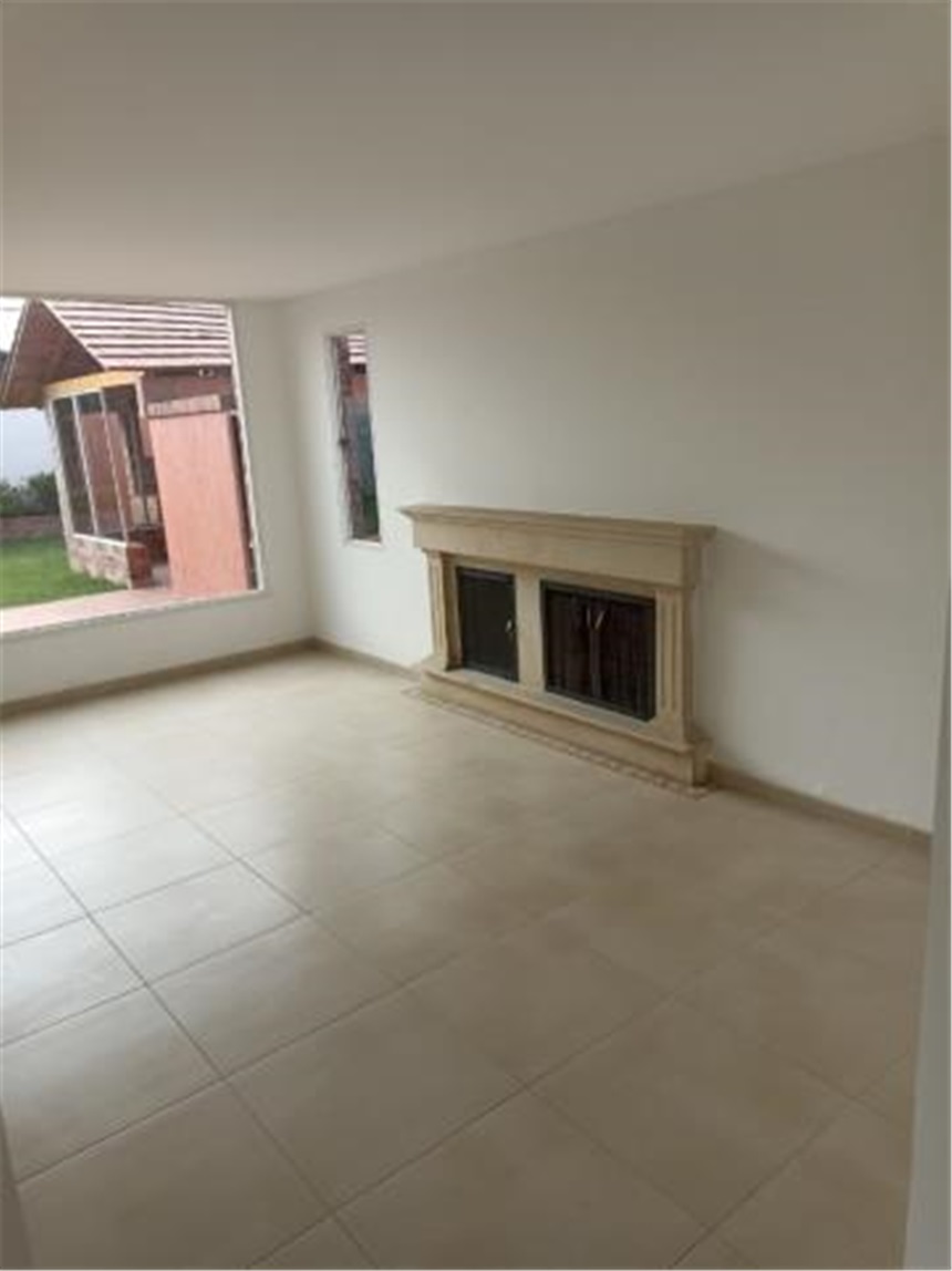 Casa de 5 alcobas en venta en San Jose De Bavaria, Bogotá, 320 m² · foto 6 de 19