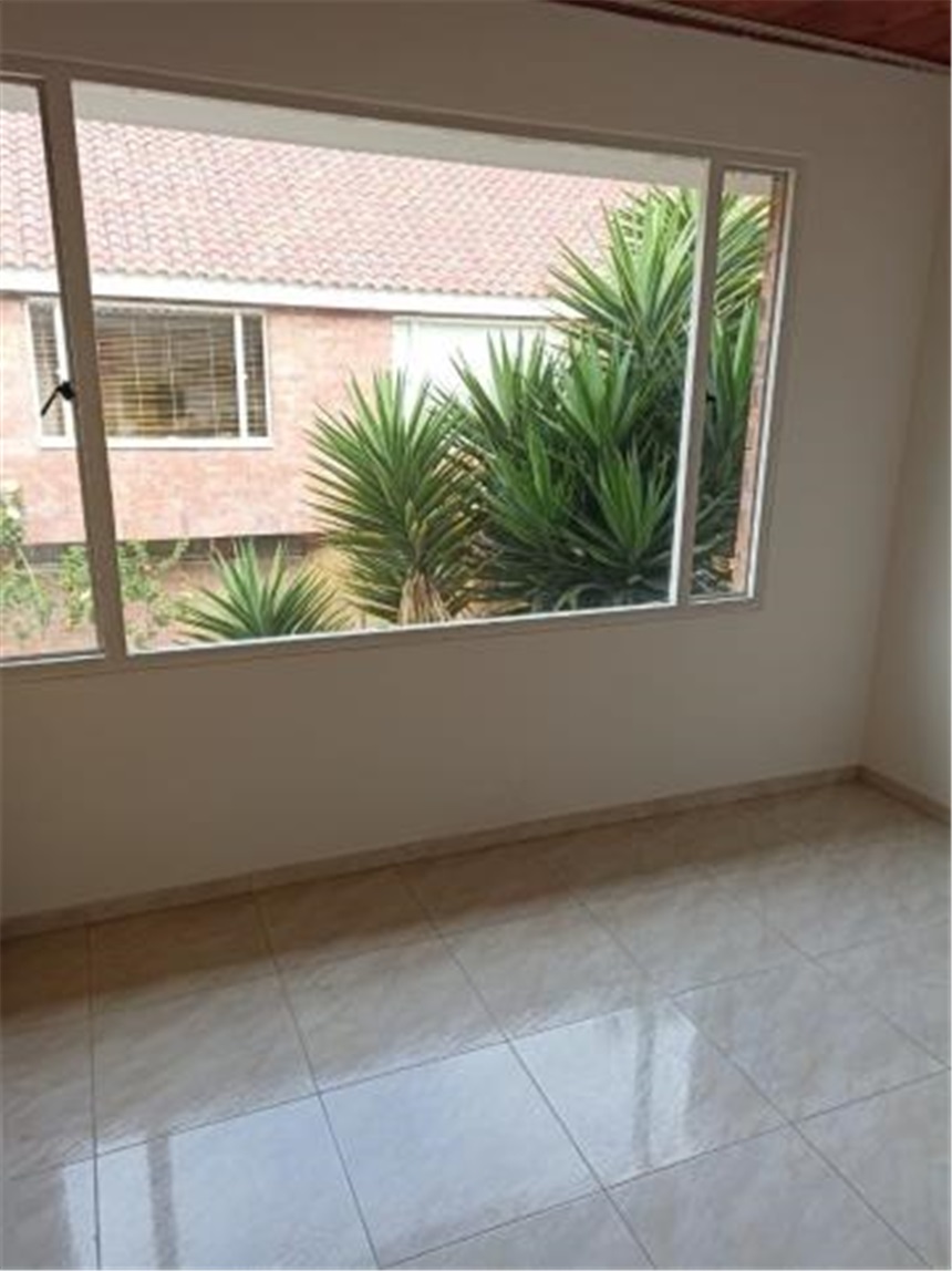 Casa de 5 alcobas en venta en San Jose De Bavaria, Bogotá, 320 m² · foto 17 de 19