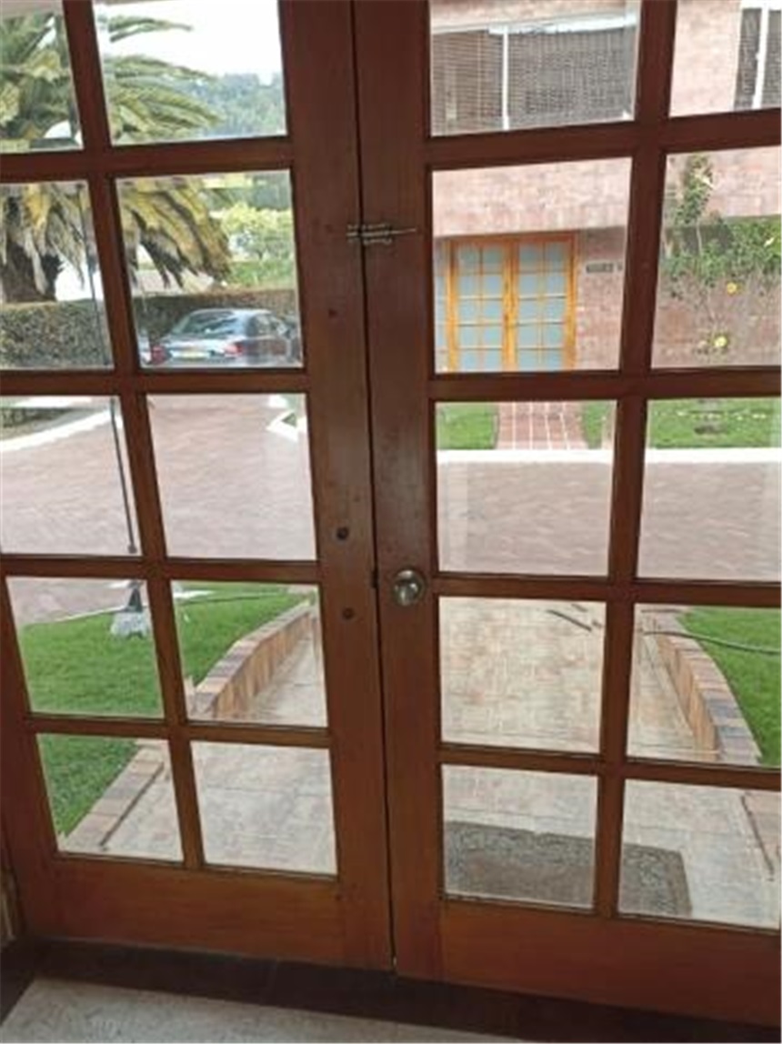Casa de 5 alcobas en venta en San Jose De Bavaria, Bogotá, 320 m² · foto 5 de 19