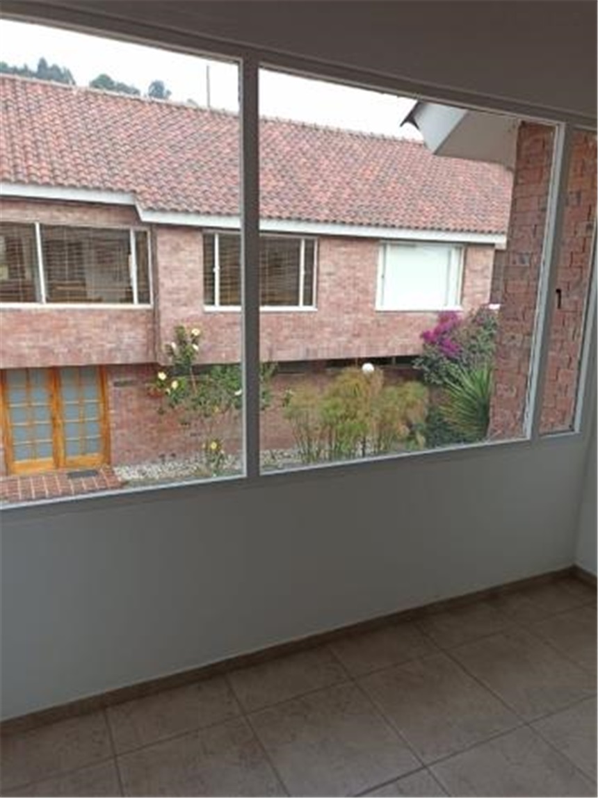 Casa de 5 alcobas en venta en San Jose De Bavaria, Bogotá, 320 m² · foto 15 de 19