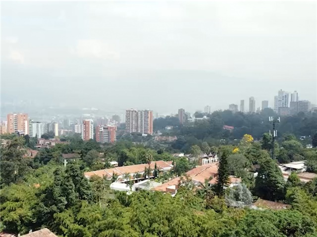 Lote en venta en El Chocho, Envigado, 1875 m² · foto 2 de 24