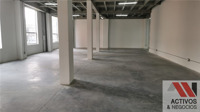Bodega en Arriendo - Más