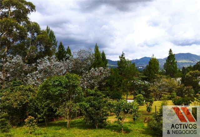 Lote en venta en El Tambo, La Ceja, 2518 m² · foto 4 de 8