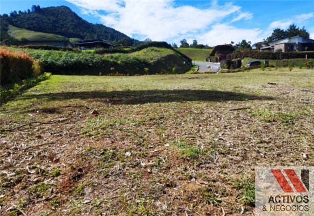 Lote en venta en El Tambo, La Ceja, 2518 m² · foto 8 de 8