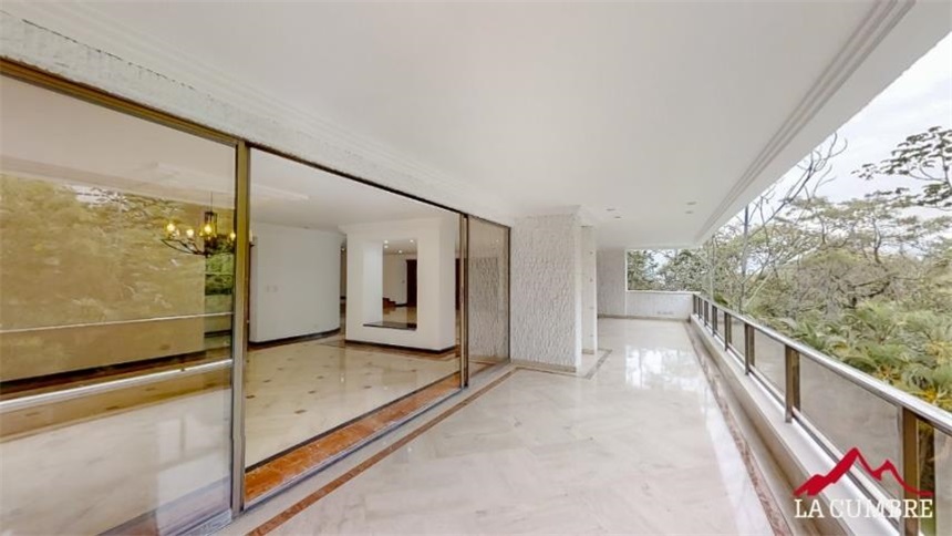Apartamento de 3 alcobas en arriendo en San Lucas, Medellín, 500 m² · foto 2 de 20