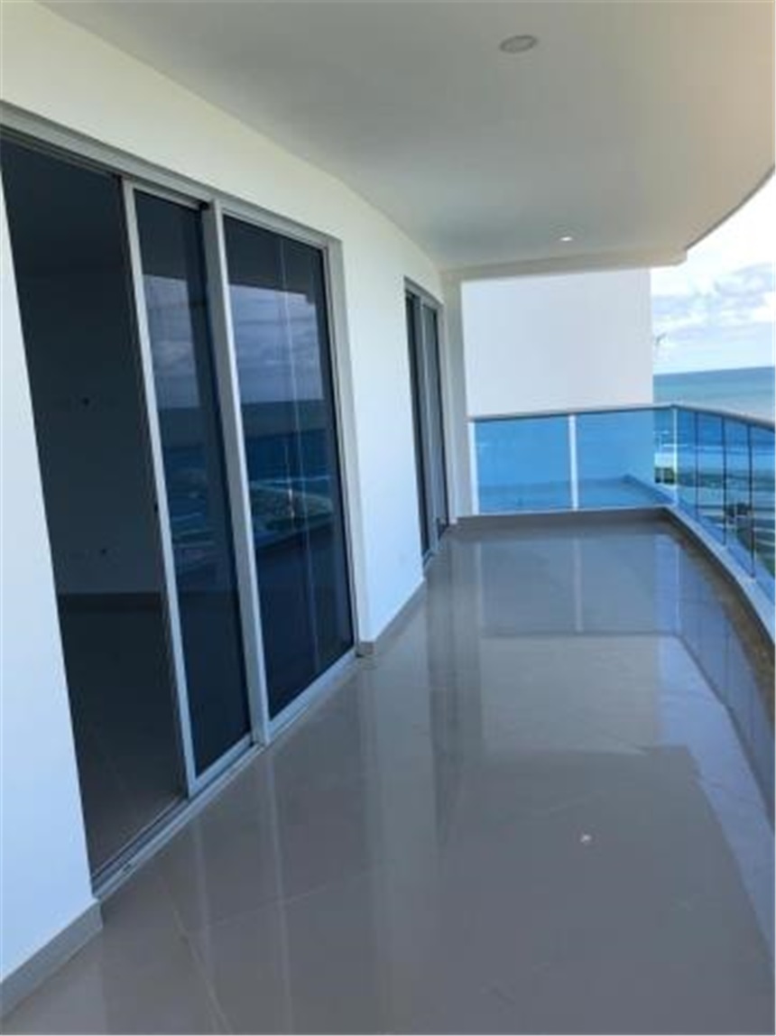 Apartamento de 2 alcobas en venta en Crespo, Cartagena, 124 m² · foto 2 de 8