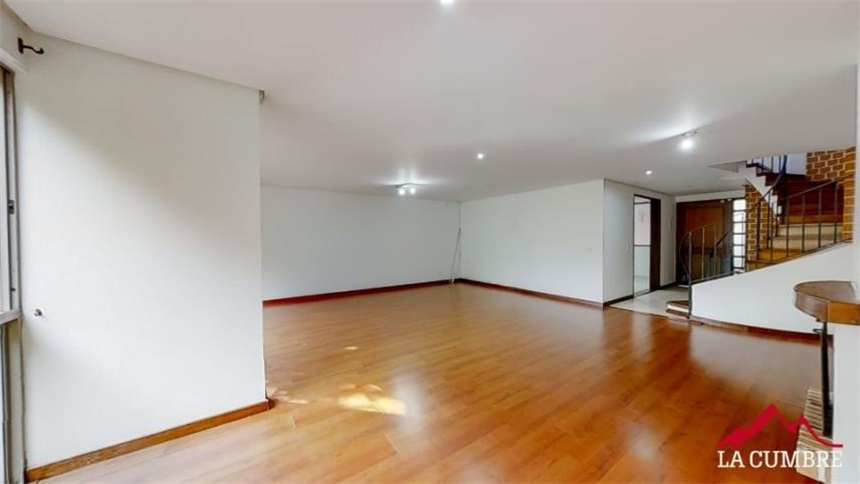 Casa de 4 alcobas en venta en La Sebastiana, Envigado, 263 m² · foto 5 de 14