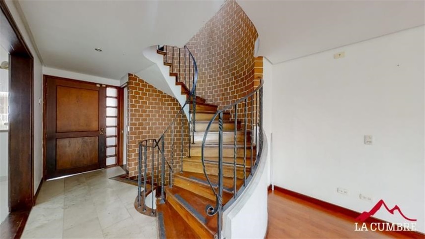 Casa de 4 alcobas en venta en La Sebastiana, Envigado, 263 m² · foto 9 de 14