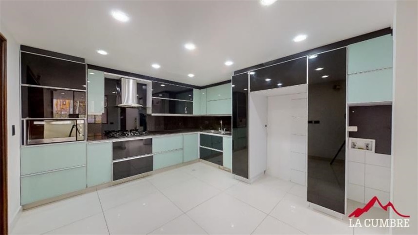 Casa de 4 alcobas en venta en La Sebastiana, Envigado, 263 m² · foto 7 de 14