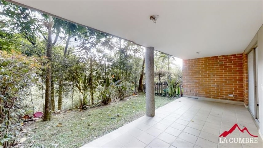 Casa de 4 alcobas en venta en La Sebastiana, Envigado, 263 m² · foto 4 de 14